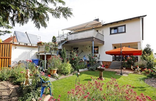 Ungstein Apartment | Relaxation in the middle of the vineyards