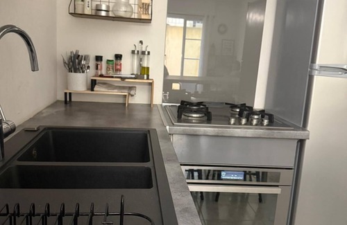 Carros Apartment | Relaxation in Villa with swimming pool, NICE 15 min away