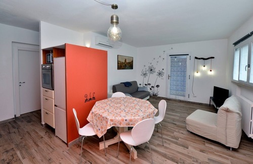 San Benedetto di Lugana Apartment | Relaxation on the lake, just minutes from Gardaland.