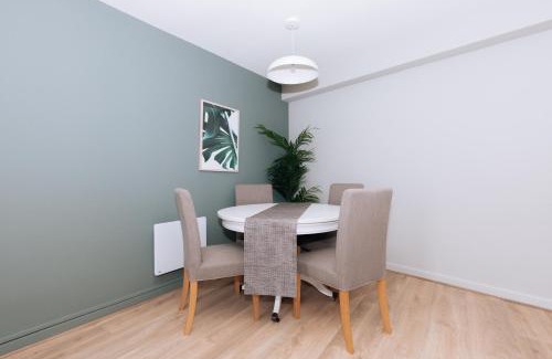 The Liberties Apartment | Relaxing 1BD Flat with a Roof Terrace - Portobello