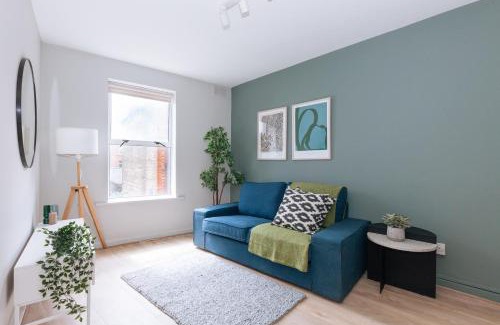 The Liberties Apartment | Relaxing 1BD Flat with a Roof Terrace - Portobello