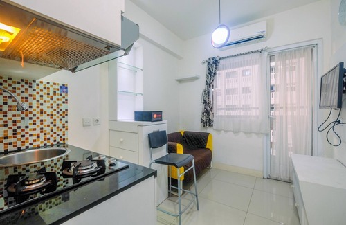 Rawasari Apartment | Relaxing 2BR at Green Pramuka Apartment