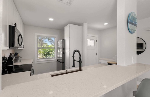 Bay Acres House | Relaxing 2BR Florida Home Close to Beach