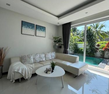 Nong Chaeng Villa | Relaxing 2BR Pool Villa I Smart TV I Fast Internet