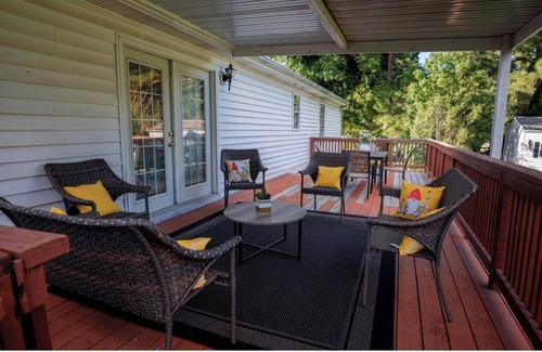 Wyndham House | Relaxing 3-bedroom home ,large patio & Backyard Oasis