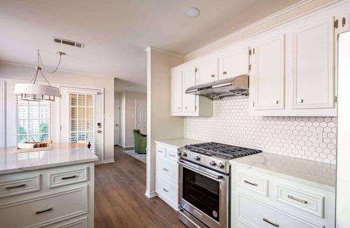 Corsicana House | Relaxing 3BR Stay - BBQ, Games & Comfort!