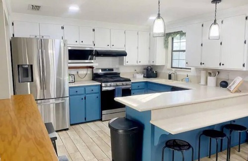 Boys Ranch House | Relaxing 4-bedroom house; 20 mins from springs in Live Oak on pond with fire pit