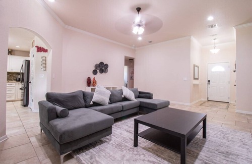 Nolanville House | Relaxing and spacious 4bd/2 Ba