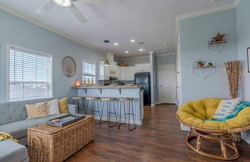 Crystal Beach House | ☀️ Relaxing Beach Getaway ☀️ Crystal Beach 🔥HOT tub 🏖️