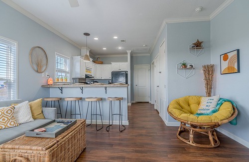 Crystal Beach House | ☀️ Relaxing Beach Getaway ☀️ Crystal Beach 🔥HOT tub 🏖️