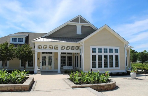 Millville House | Relaxing beach community nearby beaches, pools, clubhouse and gym