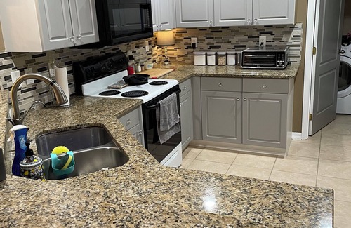 Jacarandas House | Relaxing Cape Coral Getaway with pool
