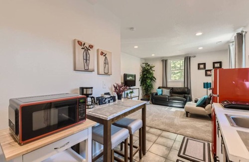 Edgewater House | Relaxing Duplex I Casa Bonita I Red Rocks I 1bd