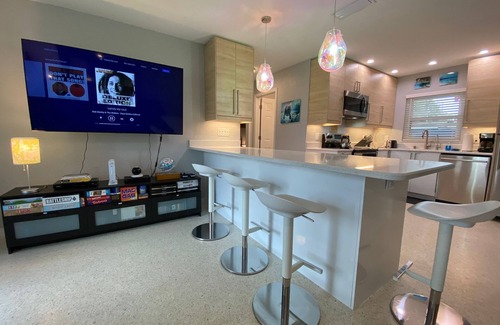 Dunnellon House | Relaxing FUN Home- short walk to Rainbow River