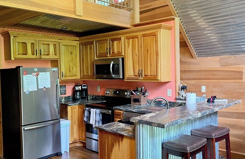 Winchester Cabin | Relaxing Getaway Cabin in Winchester, TN