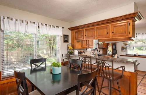Houston House | Relaxing Getaway: Charming home with Private pool!