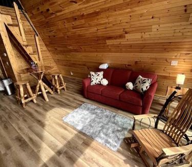 Newport Ski Chalet | Relaxing Getaway Earth Cabin