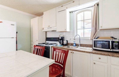 Southeast Houston Apartment | Relaxing Guest House w/Central AC!