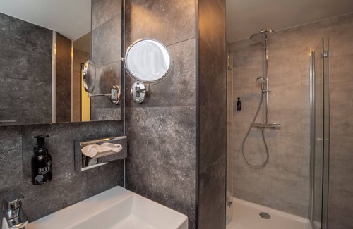 Berg en Dal Hotel | Relaxing Hideaway with Indoor Pool and Restaurant, Close to Grote Markt!