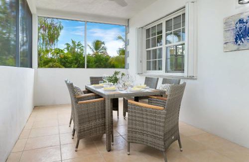 Grace Bay House | Relaxing Island Retreat Steps to Grace Bay Beach