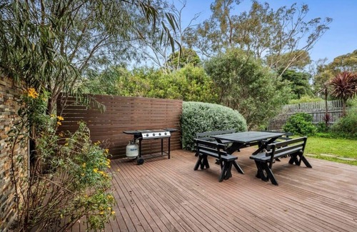 Jan Juc House | Relaxing Jan Juc Beach Getaway