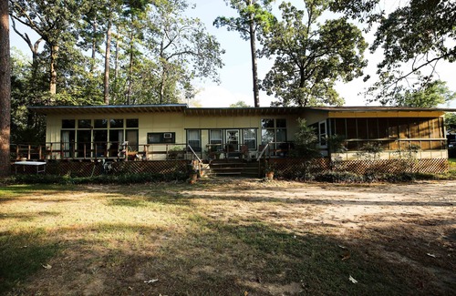Jefferson House | Relaxing Lake Front Property On Lake O the Pines Near Jefferson, Tx.