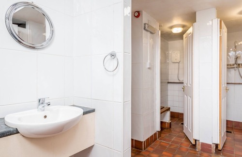 Spittal of Glenshee Cabin | Relaxing mountain lodge for family gatherings and special interest groups