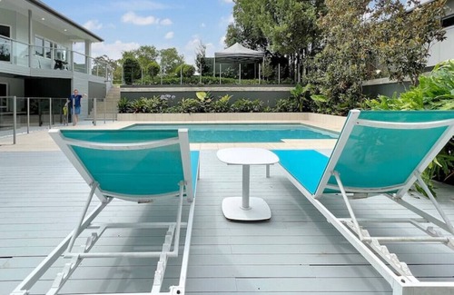 Buderim House | Relaxing oasis ideal for groups. Pool, AC, Wi-Fi