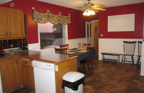 Saskatchewan Other | Relaxing Prairie Farm House for Travelers, Birders and Hunters