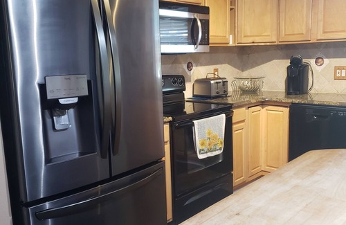 Orange City House | Relaxing quiet 1.5 acre home with private pool.
