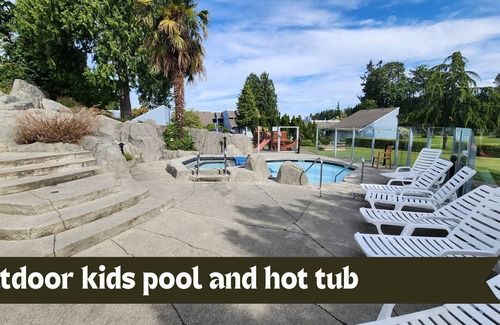 Regional District of Nanaimo Condo | Relaxing retreat at Pacific Shores Resort Condo
