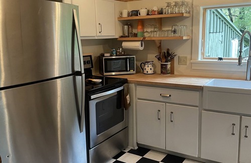 Sandisfield Cabin | Relaxing retreat in the Berkshires! Perfect for outdoor enthusiast!