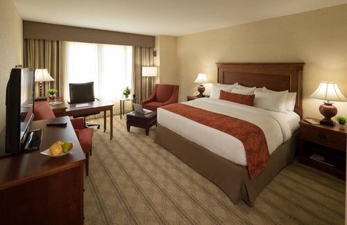 Blacksburg Hotel | Relaxing Room w/Free Parking | Explore Virginia Tech Campus | Hotel Unit