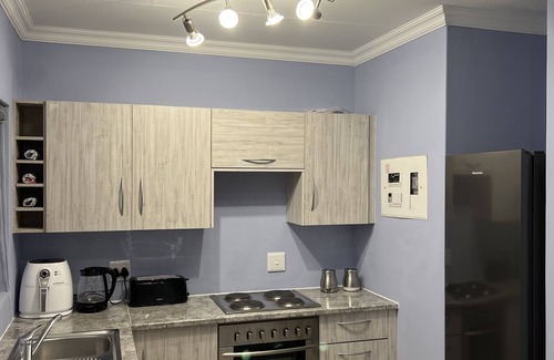 Greater Johannesburg Metropolitan Area Apartment | Relaxing SMART home, in a secure estate, close to Mall of Africa