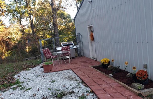 Ozark Bed & Breakfast | Relaxing Stay in the Country Unit 1