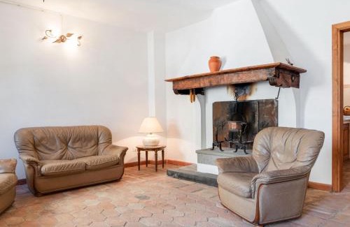 Argigliano Apartment | Relaxing Tuscan Home with WiFi