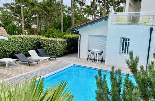 Piraillan House | Relaxing villa with pool, multiple terraces, garden, Wifi, close to the beach