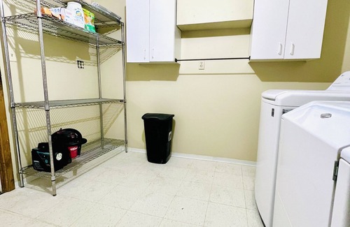 Warsaw House | Relaxing Water Front Retreat on Lake of Ozarks