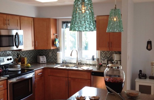 Jamestown Shores House | Relaxing Water View Home - Walk to Beach