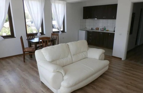 Aleksandrovo Apartment | Remarkable 2-Bed Apartment in Aleksandrovo