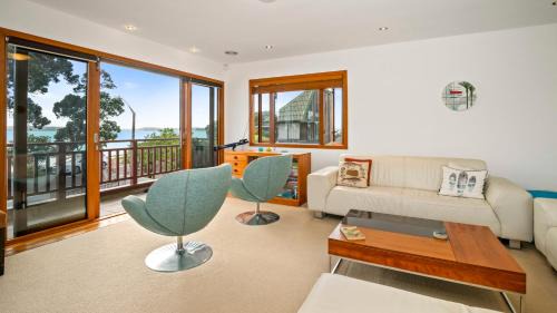 Red Beach House | Remarkable Red Beach - Red Beach Holiday Home