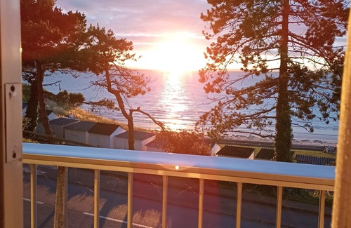 Douarnenez Communaute Apartment | Remarkable residence facing the wonderful Bay of Douarnenez!