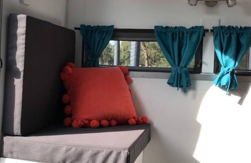 Wallington House | Remedy Farm Retreat - peaceful, private glamping 5 mins from Beach