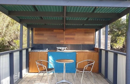 Wallington House | Remedy Farm Retreat - peaceful, private glamping 5 mins from Beach