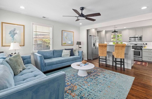 Scanlonville House | Remleys Row- mins to Shem Creek and dtwn chs