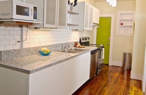 South Central Houston Apartment | Remodeled 1/1 with Old-World Charm