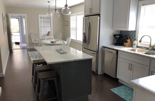 Miami Park House | Remodeled 3 bedroom - perfect location for beach trips and beautiful sunsets