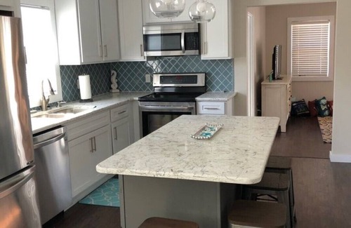 Miami Park House | Remodeled 3 bedroom - perfect location for beach trips and beautiful sunsets