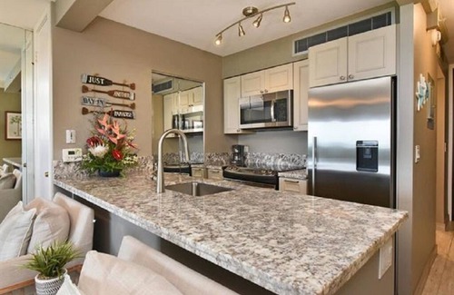 Honokowai Hotel | Remodeled, Ground floor studio at The Mahana #102