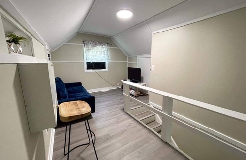 Capitol Heights House | Remodeled historical cottage w/wifi and fire pit, super close to DC Entire Home